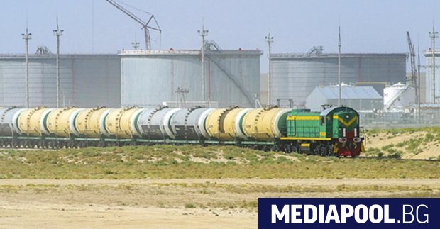 Най голямата частна петролна компания в Русия Лукойл реши да продаде