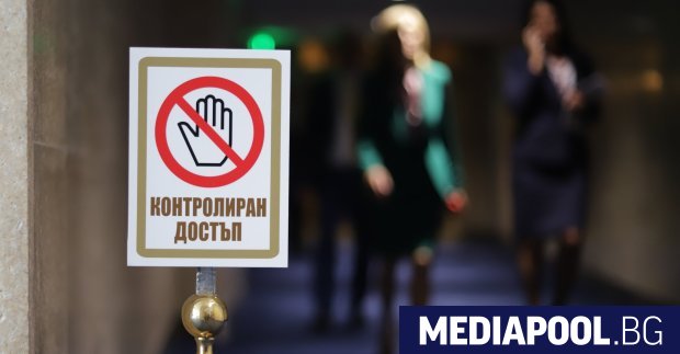 Това че репортер не беше допуснат до Народното събрание въпреки