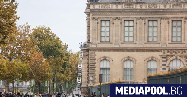 Двама заподозрени за дръзката кражба на френски кралски бижута от