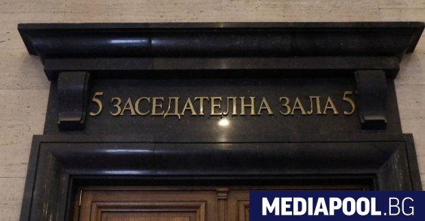 Софийският градски съд остави в ареста 15 годишното момче обвинено за