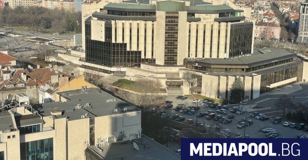 LED екран за 650 000 лв турникет за 50 000