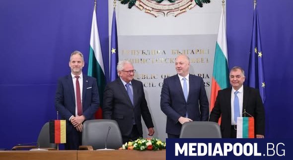 България и германският oръжеен мастодонт Райнметал подписаха договора за изграждането