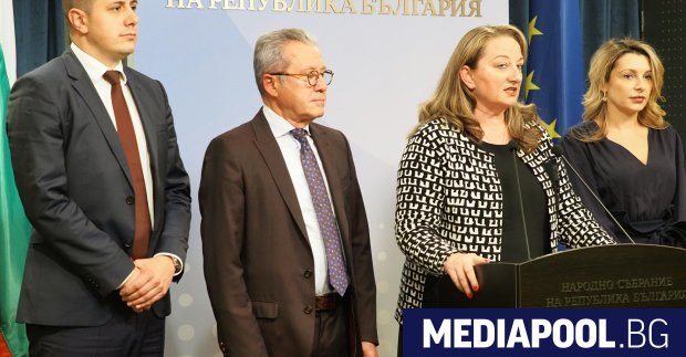 Бюджет 2025 още не е представен а властта започна да