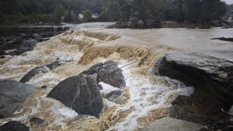 Порои в Лозенец, Царево и Сливен, десетки селища са без ток