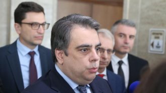 Скокът на осигуровките с 2% скандализира опозицията