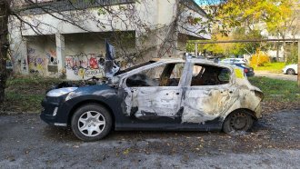 Не паркирай, ще гориш! Кой подпали над 20 коли в "Дианабад"