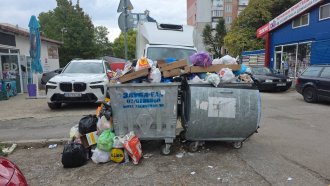 Чистенето от Таки, базите от Вълка. Изскачат още връзки между кандидатите за боклука на София