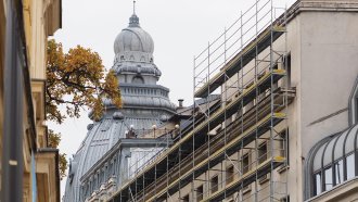 Ремонтират емблематичния "Гранд хотел България" в София