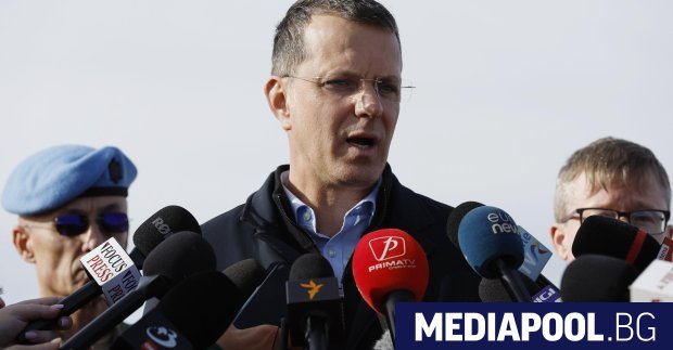 Министърът на отбраната на Румъния Йонуц Мощяну подава оставка съобщи