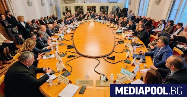 Вдигането на минималната работна заплата до 620 евро и с