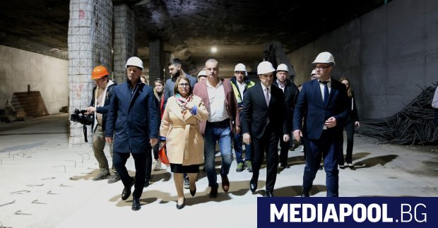 Адът за пловдивчани с придвижването пред Централната жп гара който