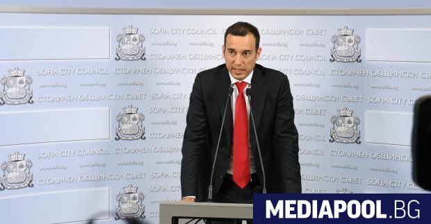 Миналия ноември кметът на София Васил Терзиев започна отчета си