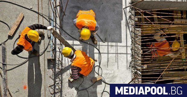 Парламентът прие на първо четене родителите на деца до 12 годишна