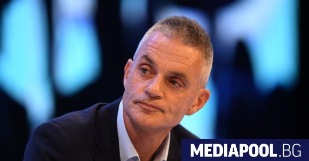 Тим Дейви подаде оставка като генерален директор на BBC след