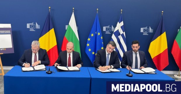 България Гърция и Румъния ще развиват ускорено транспортната ос свързваща