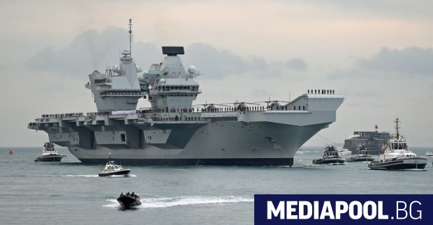 Денят е 2 септември – американски разузнавателен самолет следва корабче