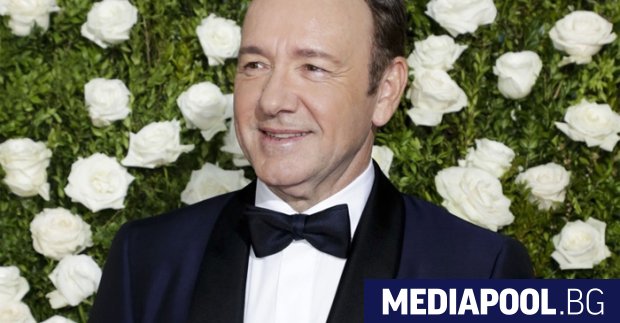 Американският актьор Кевин Спейси отрече информацията че е бездомник пише