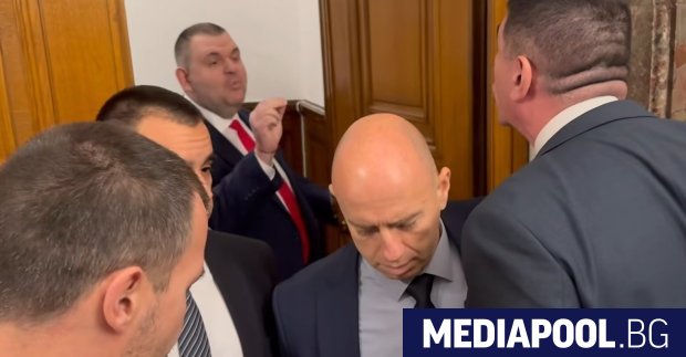 Съпредседателят на Да България Ивайло Мирчев влезе в директен сблъсък