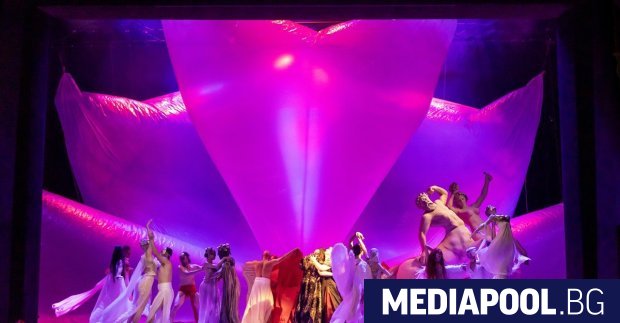 С течение на годините Софийската опера стана един център в