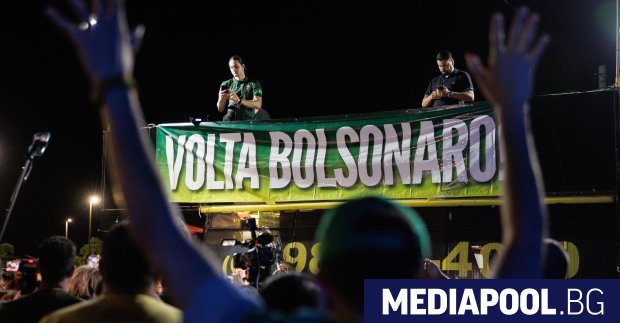 Бившият бразилски президент Жаир Болсонаро заяви в неделя пред съдия