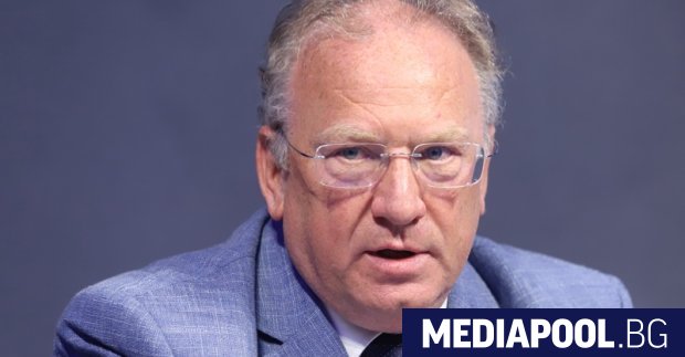 Президентът Румен Радев назначи Светлан Стоев за посланик на България