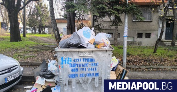 Във втория ден от новия етап на кризата с боклука