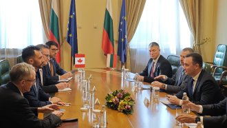 Канадски консорциум ще контролира строежа на новите реактори