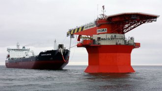 Каквото и да прави "Лукойл" оттук нататък, основната дума ще е на САЩ