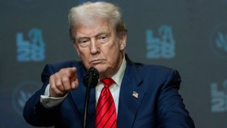 Тръмп подкрепи санкции срещу страни, които си сътрудничат с Русия