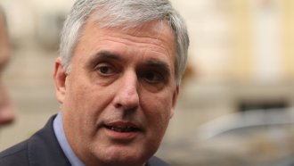 Ивайло Калфин: Администрацията трябва да се намали, но не и да бъде демонизирана