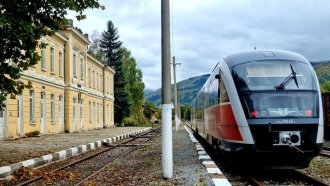 "Трейс" и ВДХ с най-ниска цена за жп линията до тунела със Северна Македония