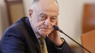 Атанасов за "Лукойл": Действията на управляващите са хаотични. Не знам какво правят службите