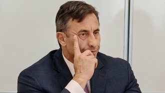 Шефът на НАП е всесилният особен управител на "Лукойл"