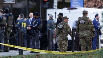 Двама членове на Националната гвардия на САЩ бяха простреляни в близост до Белия дом