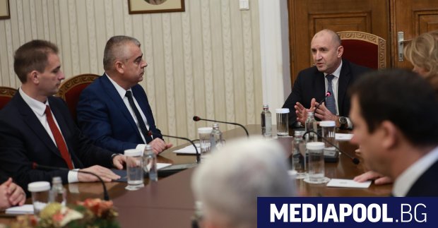 Президентът Румен Радев е на мнение че трябва да бъдат