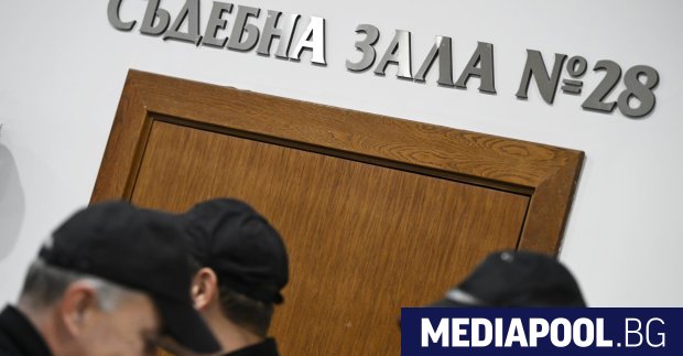 Бившият директор на столичното 138 о училище Александър Евтимов бе