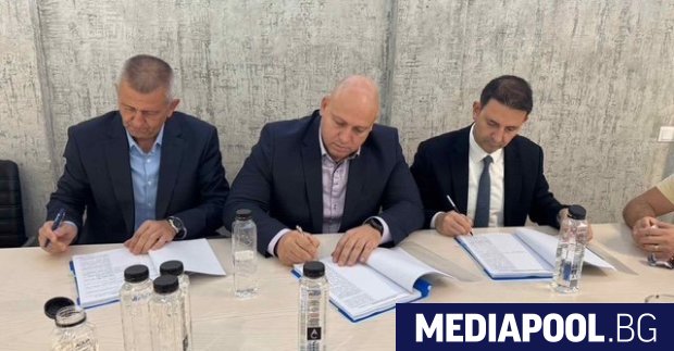 Обединение от две български компании Трейс Груп Холд и Джи