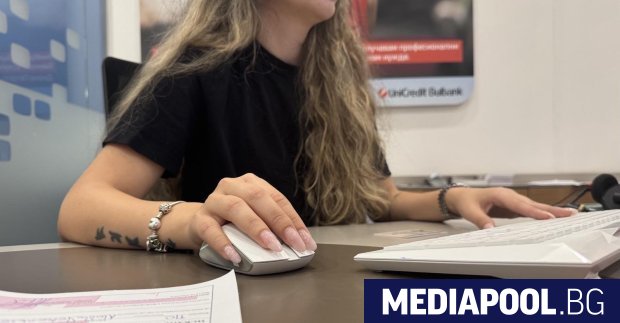 Банките в България обменят банкноти и монети от левове в