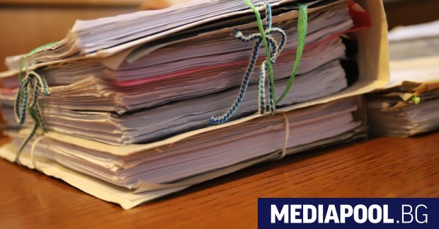 Прокурорът от Велинград Асен Василев осъди прокуратурата да му плати