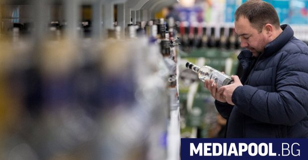Руското правителство увеличи минималните цени на водката коняка и брендито