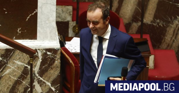 Френските депутати и сенатори одобриха единодушно вчера специален законопроект който