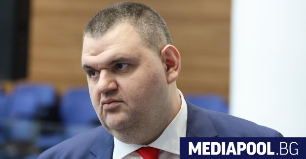   Лидерът на ГЕРБ Бойко Борисов представи Делян Пеевски като