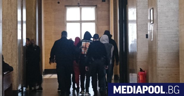 Софийският градски съд СГС остави окончателно в ареста четирима от