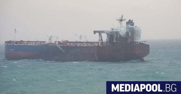 Все още не са изяснени всички обстоятелства как танкерът ударен