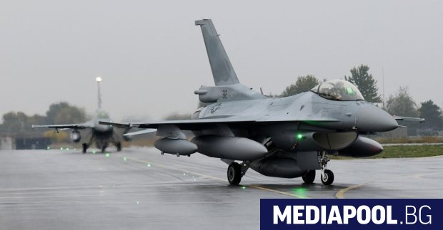 Последните два изтребителя F 16 Block 70 от първия договор