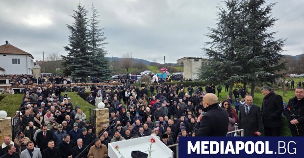 В отсъствието на лидера си Делян Пеевски ДПС Ново начало