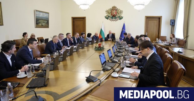 Правителството в оставка одобри допълнителни трансфери за покриване на неизпълнението