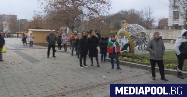 Протести в Плевен и във Враца поискаха в неделя оставката