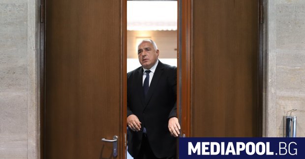 Часове преди насрочените за довечера антиправителствени протести лидерът на ГЕРБ