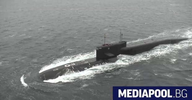 Русия е изпратила подводница която да съпровожда петролния танкер Bella